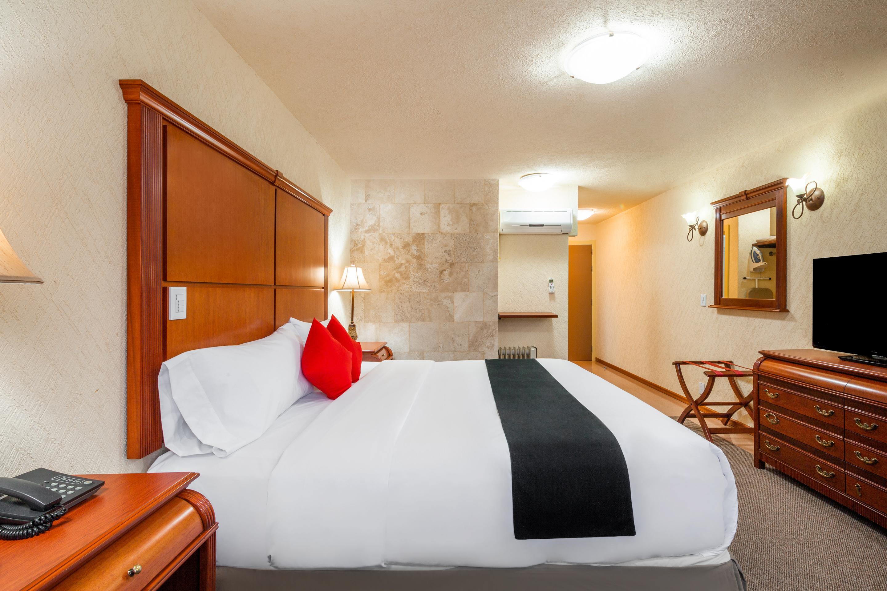 Howard Johnson By Wyndham Toluca Exterior foto