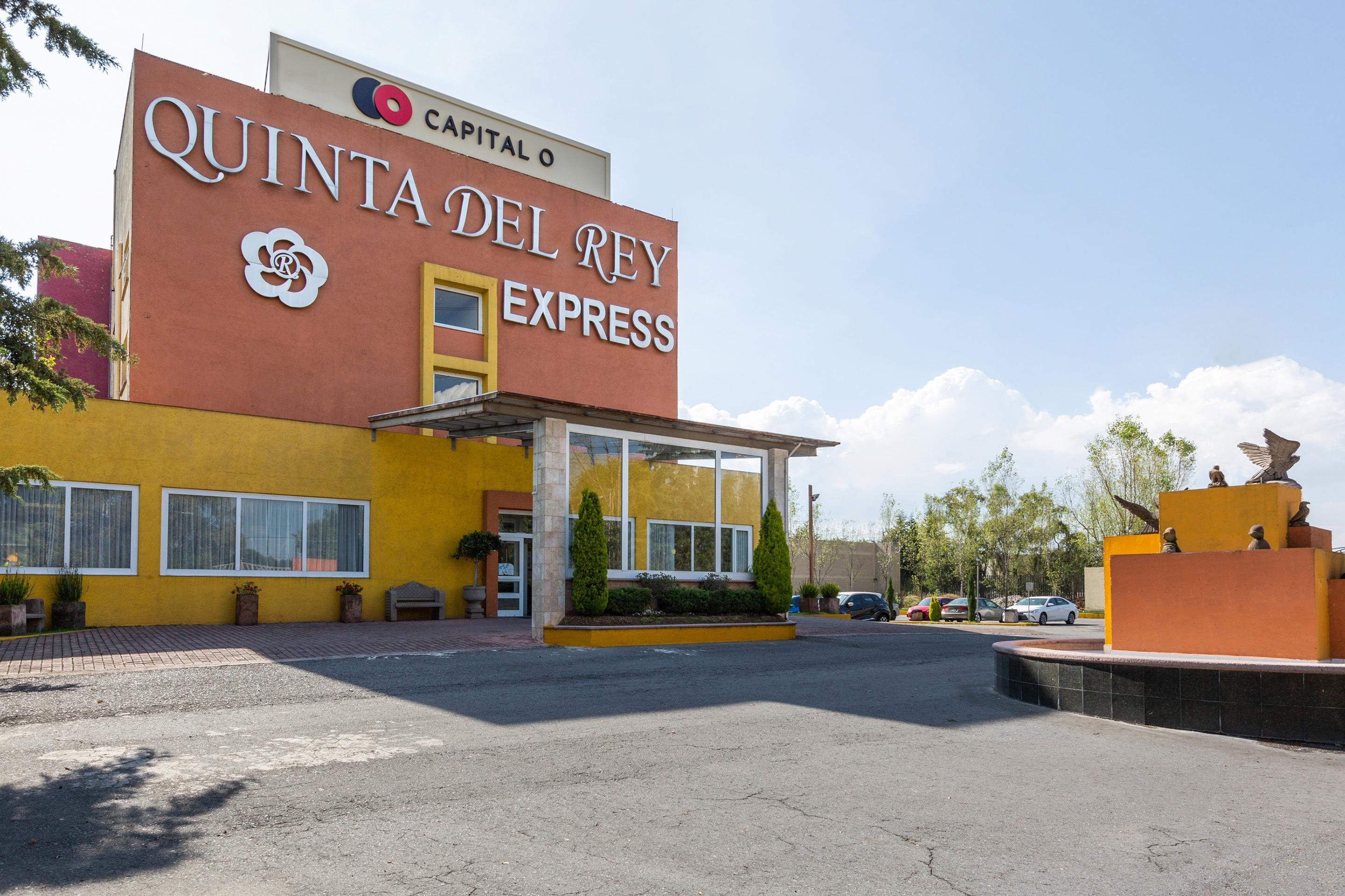 Howard Johnson By Wyndham Toluca Exterior foto
