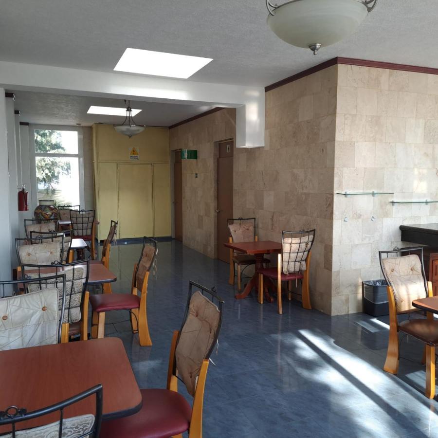 Howard Johnson By Wyndham Toluca Exterior foto