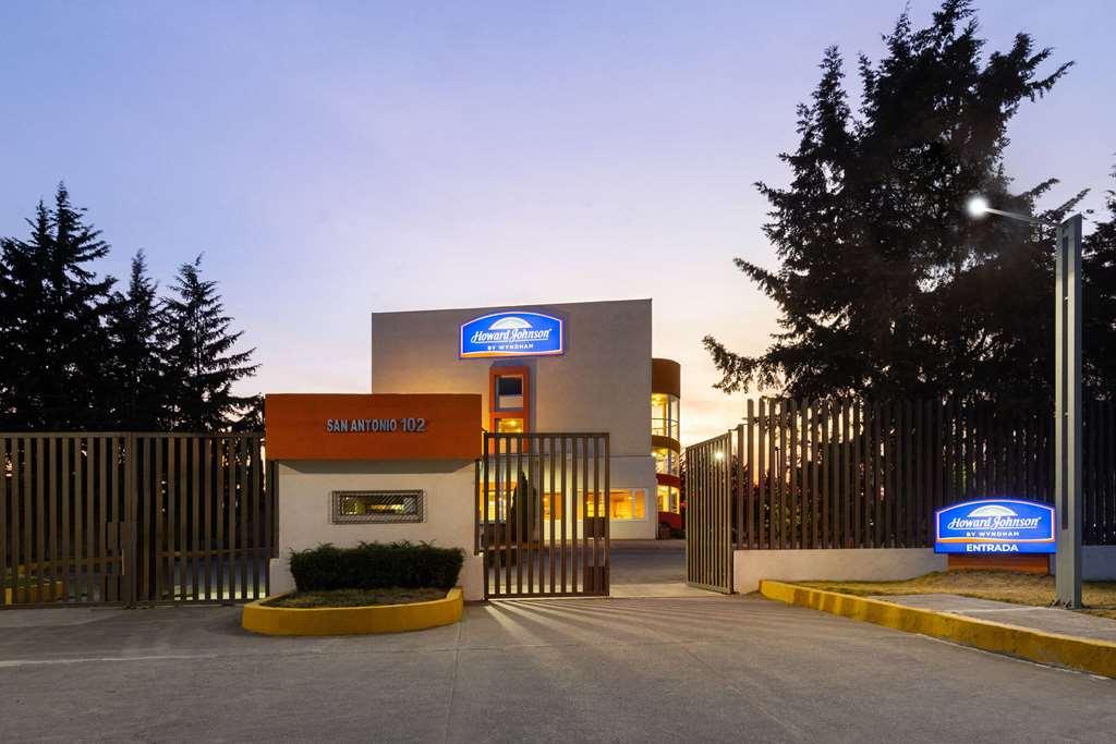 Howard Johnson By Wyndham Toluca Exterior foto